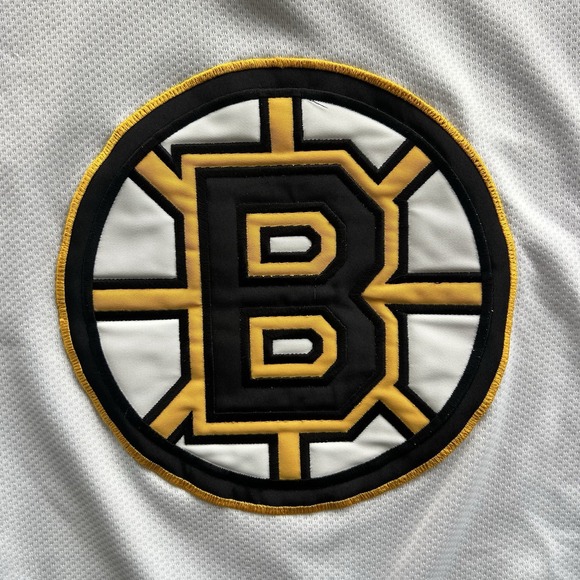 Vintage Boston Bruins Jersey Mens XL White 90s Pooh Bear Starter NHL Hockey - Picture 3 of 8